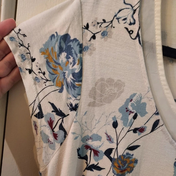 American Rag Cream Floral Short Sleeve Chiffon Overlay Shirt in Size 0X - Picture 5 of 12